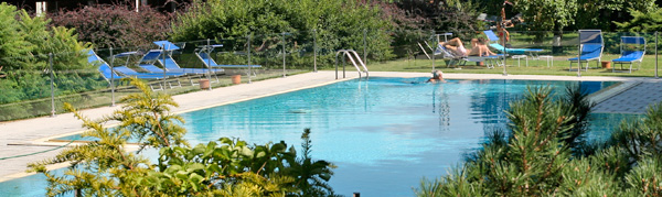 La piscina estiva del Golf Hotel Resort